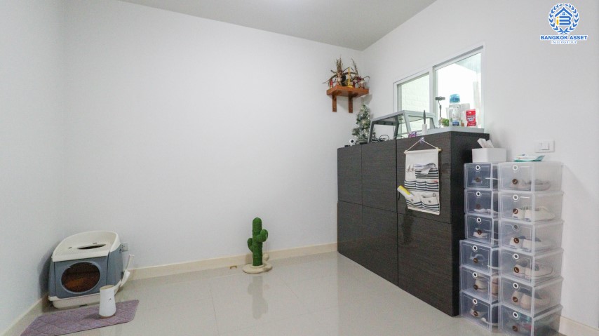 *****ทาวน์เฮ้าส์มือสองย่านนนทบุรี ม. แกรนด์พลีโน่ รัตนาธิเบศร์ คุณภาพระดับ AP Thailand เนื้อที่ 18.2 ตร.ว. ฟังก์ชัน 3 ห้องนอน 2 ห้องน้ำ 1 ที่จอดรถ บ้านใหม่พึ่งซื้อเมื่อไม่นาน บนทำเลที่เชื่อมต่อถ.ติวานนท์, ถ.รัตนาธิเบศร์, ถ.นครอินทร์, ถ.ราชพฤกษ์ ใกล้รถไฟฟ้าสายสีม่วง "สถานีบางรักน้อยท่าอิฐ"